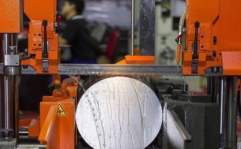 镇远立式金属带锯床切削出现跑带故障解决方法! 镇远立式金属带锯床切削出现跑带故障解决方法!